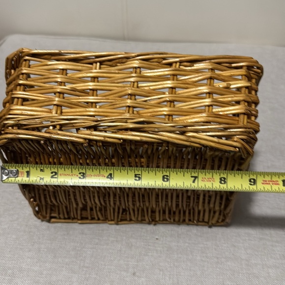Wicker Basket with Handles - Picture 10 of 13